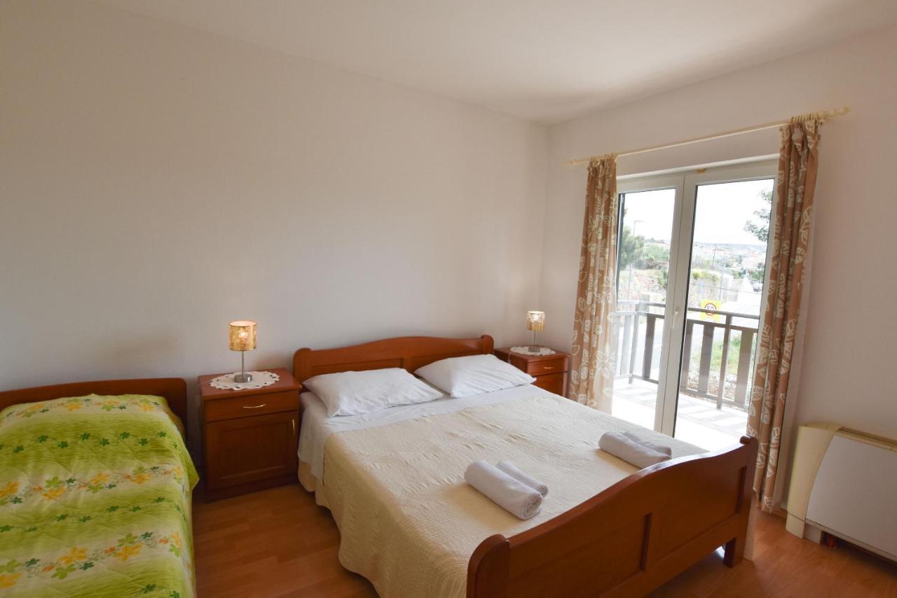 Apartments Karmen I プリモシュテン エクステリア 写真