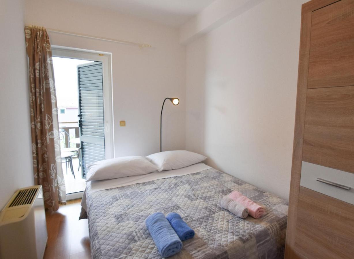 Apartments Karmen I プリモシュテン エクステリア 写真